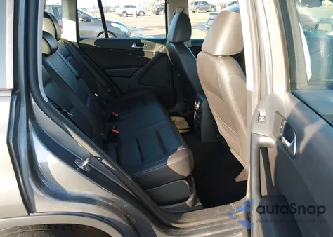 2017 Volkswagen Tiguan 2.0T/2.0T S z USA, uszkodzony, nr VIN WVGAV7AX5HK033906